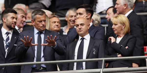 电讯报：刘易斯家族将现场看西汉姆vs热刺 新管理层剑指重大奖杯