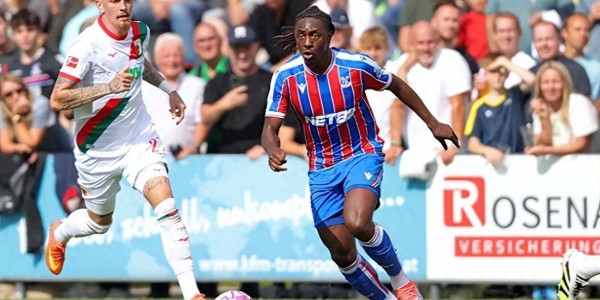 埃泽去留成疑，水晶宫主教练拒做任何承诺，阿森纳热刺双雄竞逐