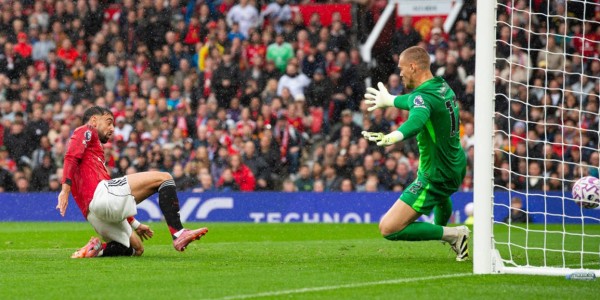 B费200场百球阿莫林盛赞！曼联新帝星板凳坐穿，曝拉爵欲用他换皇马悍将